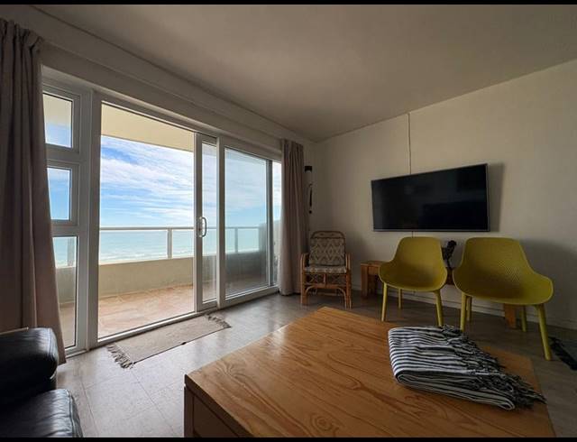 1 BEDROOM PROPERTY TO RENT IN BLOUBERG BEACHFRONT